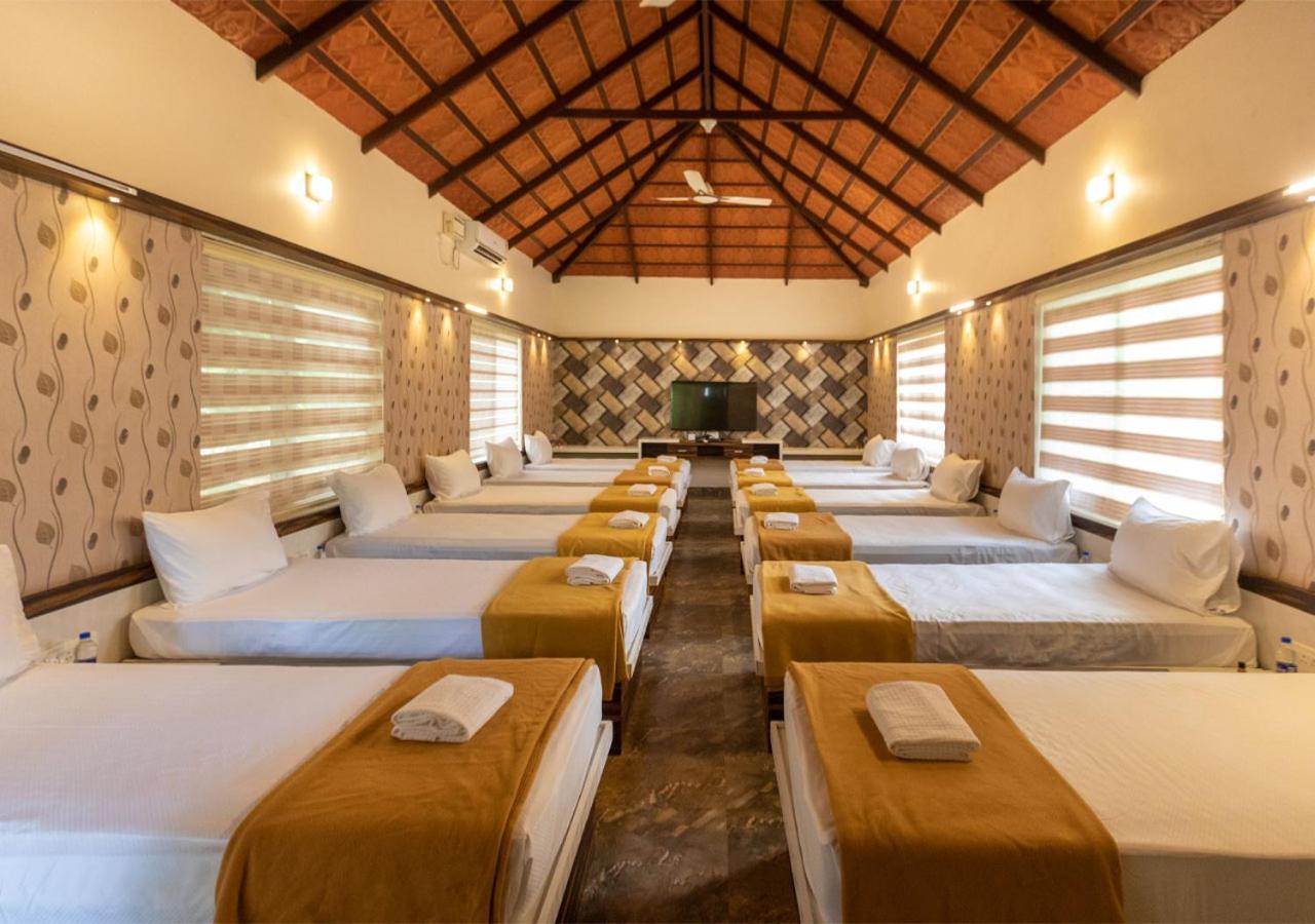 Sr Jungle Resort Coimbatore Ngoại thất bức ảnh